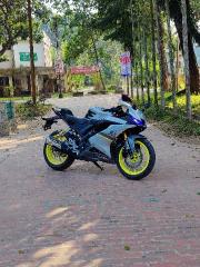 YAMAHA R15 V3